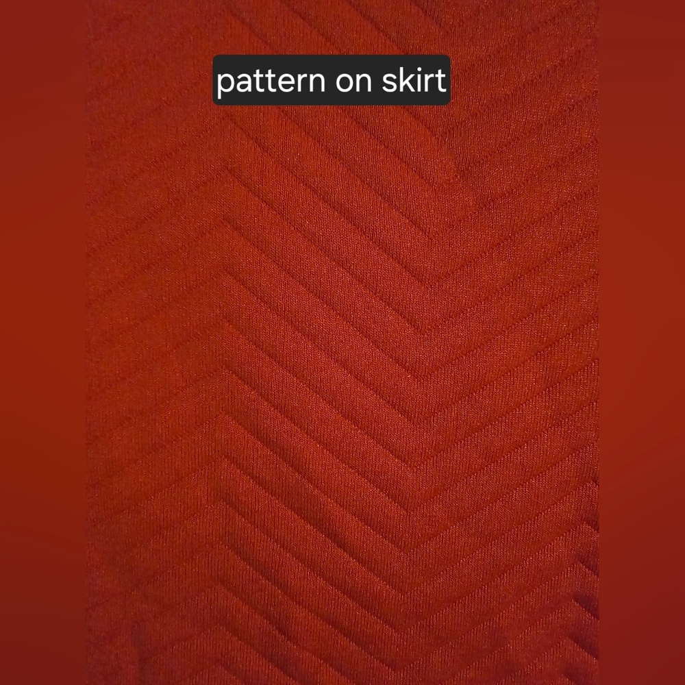 Plus Size Coral Pencil Skirt - Picture 4 of 4